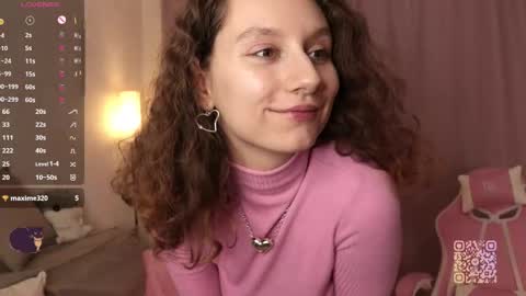 Snapshot of mia_frizz chatting on February 14, 2:25 pm Mia online show from February 14, 2:25 pm