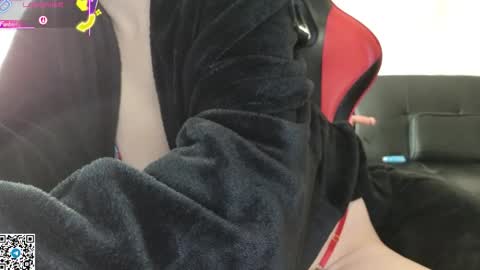 Snapshot of mia_g0ld chatting on September 24, 1:25 pm Golden ones online show from September 24, 1:25 pm