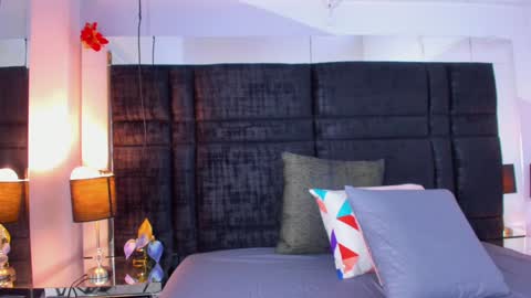 MIA online show from January 14, 8:48 pm