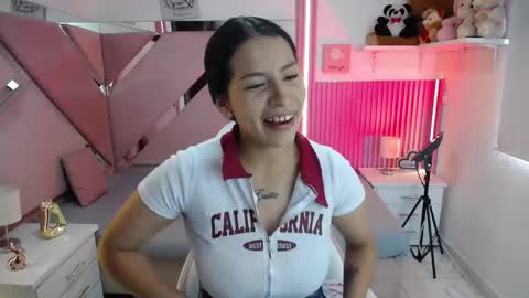 mia_garcia28 online show from June 4, 1:39 pm