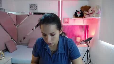 mia_garcia28 online show from July 9, 2:43 pm