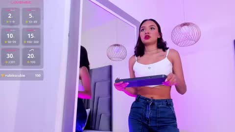 mia_gil_ online show from September 8, 8:19 pm