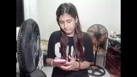 Snapshot of mia_goth766259 chatting on November 27, 10:23 pm izzy online show from November 27, 10:23 pm