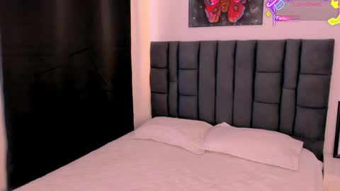 Snapshot of mia_gothzx chatting on March 15, 2:12 pm Mia online show from March 15, 2:12 pm