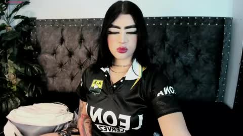 Snapshot of mia_grimes chatting on March 19, 11:14 am M I A online show from March 19, 11:14 am