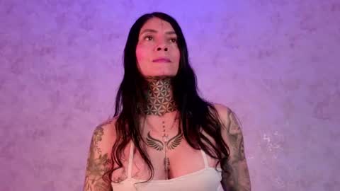 Snapshot of mia_hill1_ chatting on June 13, 8:29 pm mia_hill1_ online show from June 13, 8:29 pm