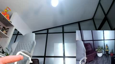 Snapshot of mia_hotwife chatting on February 15, 4:23 pm Mia.... Nice to meet you  thumb up me please its important online show from February 15, 4:23 pm