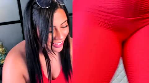 Snapshot of mia_hotwife chatting on March 11, 7:25 pm Mia.... Nice to meet you  thumb up me please its important online show from March 11, 7:25 pm