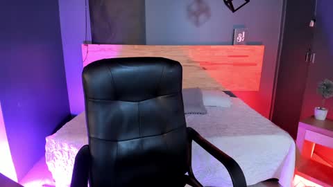 Val  online show from January 11, 11:13 pm