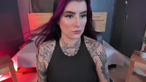 Val  online show from February 24, 8:36 pm