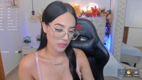    online show from December 4, 1:09 pm