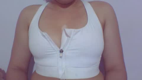 Snapshot of mia_k02 chatting on April 26, 2:20 am Mia online show from April 26, 2:20 am