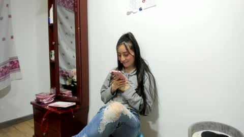 mia kaneee online show from January 12, 12:49 am