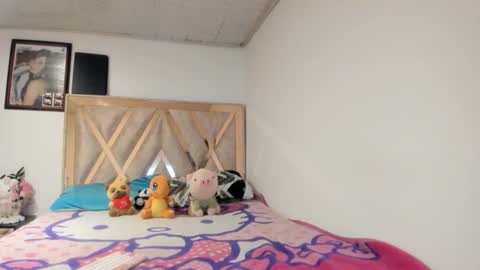 mia kaneee online show from November 11, 2:11 am