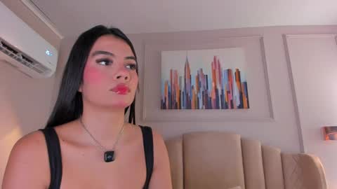 Mia online show from May 17, 5:05 am