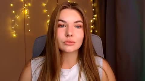 mia_lemm online show from September 12, 8:14 am