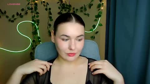 mia_lemm online show from February 11, 7:57 am