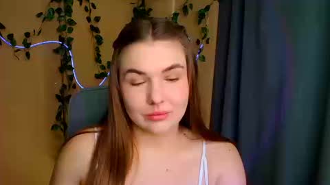mia_lemm online show from March 12, 8:09 am