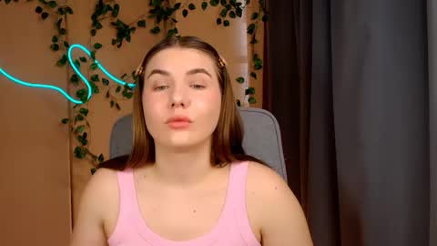 mia_lemm online show from April 28, 6:07 am