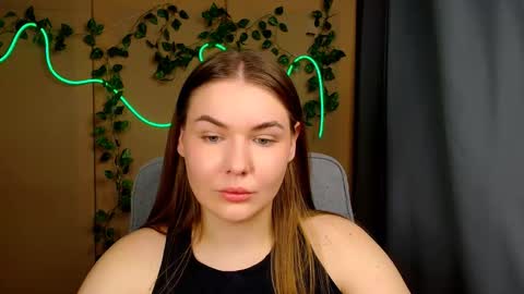mia_lemm online show from May 15, 6:53 am