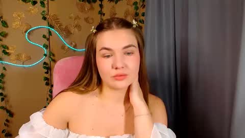 mia_lemm online show from June 3, 6:16 am