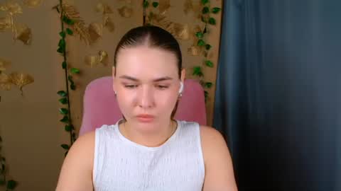 mia_lemm online show from June 20, 6:05 am
