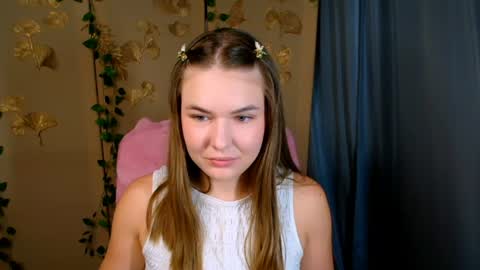 mia_lemm online show from July 11, 5:32 am