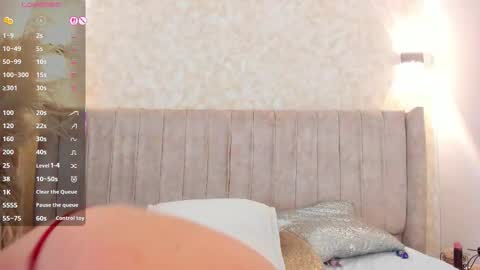 Mia online show from October 6, 12:13 pm