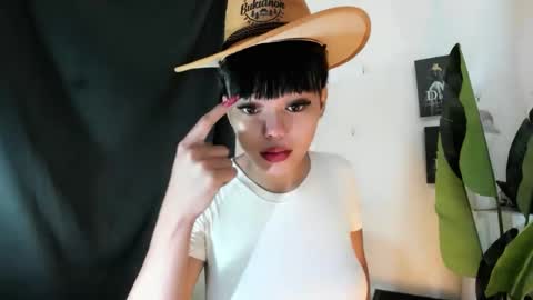 M I A online show from June 9, 1:34 pm