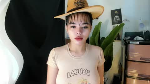 M I A online show from July 27, 8:21 am