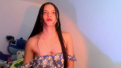 Snapshot of mia_lucy_21 chatting on April 6, 1:58 am mia lucy 21 online show from April 6, 1:58 am