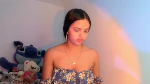 Snapshot of mia_lucy_21 chatting on April 6, 4:46 am mia lucy 21 online show from April 6, 4:46 am