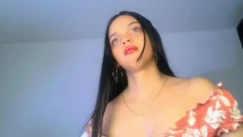 Snapshot of mia_lucy_21 chatting on June 3, 5:32 am mia lucy 21 online show from June 3, 5:32 am
