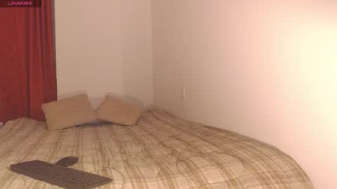 Mia online show from October 16, 1:28 am