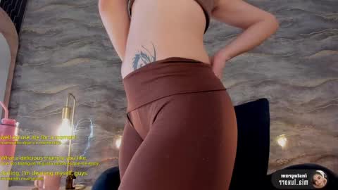 mia_luxor online show from April 29, 11:47 am