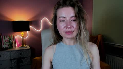 Snapshot of mia_luxx92 chatting on November 9, 2:59 pm Mia online show from November 9, 2:59 pm