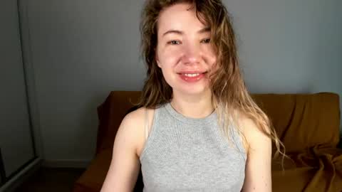Mia online show from June 16, 6:27 am
