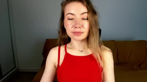 Mia online show from June 17, 6:27 am