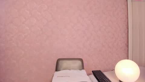 Mia   online show from March 20, 10:42 am