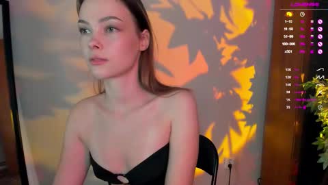 Mia online show from September 10, 8:36 am