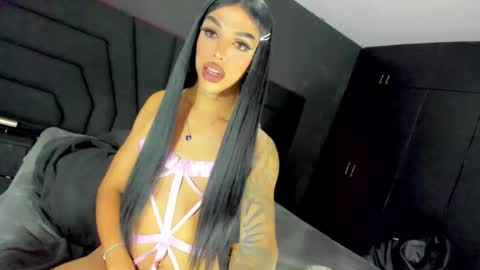 Snapshot of mia_malkova0 chatting on November 24, 12:21 am Mia3 online show from November 24, 12:21 am