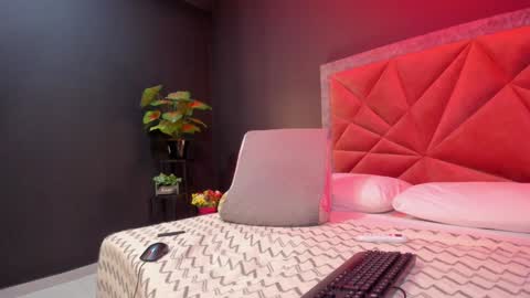 Snapshot of mia_milff chatting on December 24, 6:39 pm MIA online show from December 24, 6:39 pm