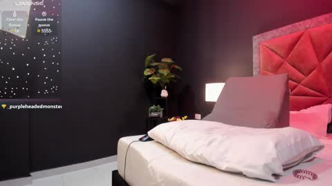 Snapshot of mia_milff chatting on March 11, 10:20 pm MIA online show from March 11, 10:20 pm