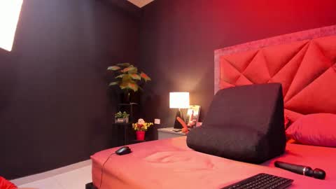 MIA  online show from September 24, 6:22 pm