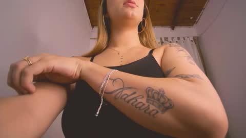 mia independent model online show from March 4, 1:50 pm