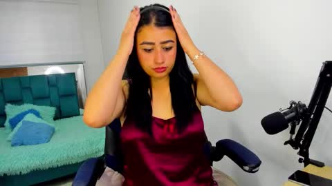 mia_mills777 online show from September 10, 11:32 am