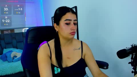 mia_mills777 online show from September 18, 11:23 am
