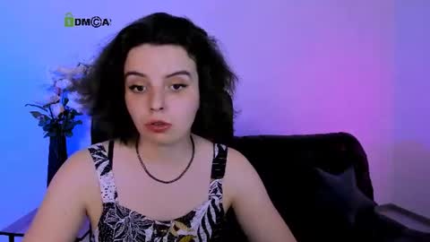 Snapshot of mia_mooon_ chatting on June 13, 8:23 am mia_mooon_ online show from June 13, 8:23 am