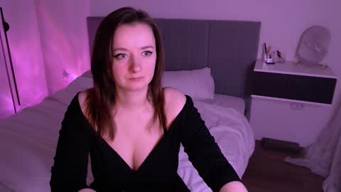 Snapshot of mia_muuur chatting on October 28, 1:47 pm Mia online show from October 28, 1:47 pm