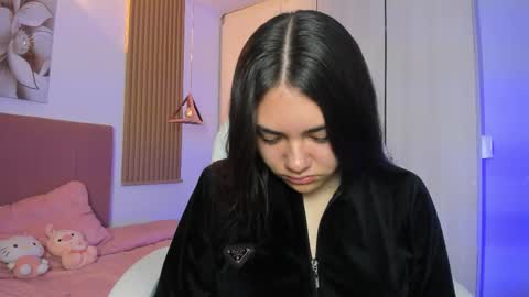 Mia Nevaeh - follow me online show from October 21, 8:42 pm